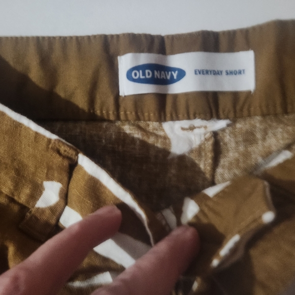 Tropical  print  linen blend women's shorts - Picture 2 of 4